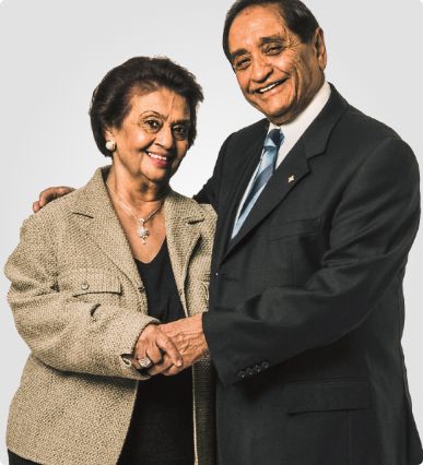 — La famille de la Fondation Gulshan et Pyarali G. Nanji