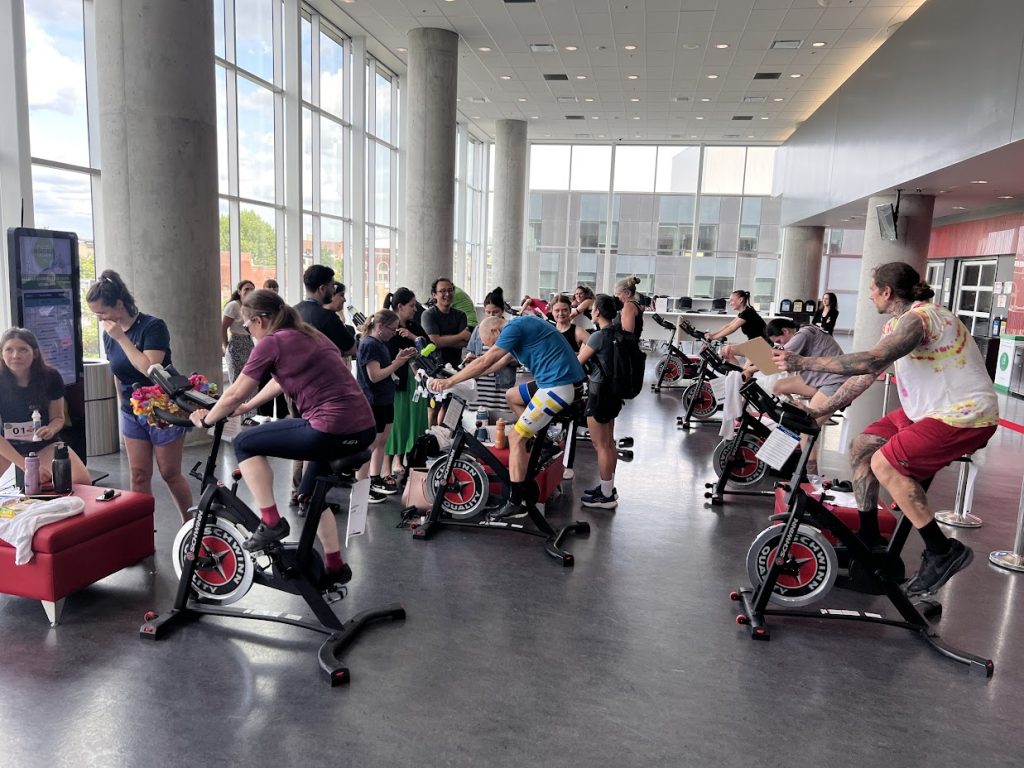 Cyclistes du Défi CRCHUM 24h, édition 2025