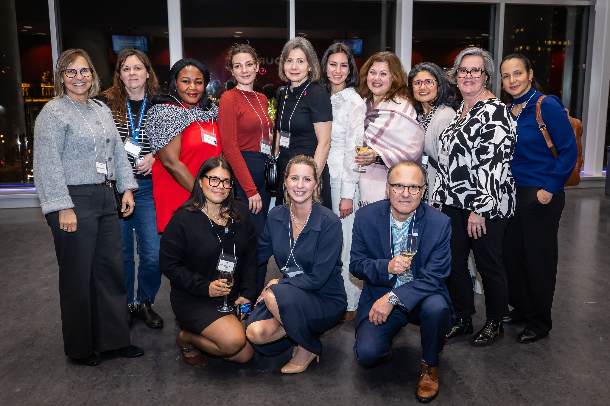 Groupe de professionnels du CHUM avec patiente et donatrice