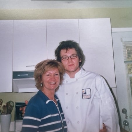 Jeunesse Gabriel Julien avec sa tante Marielle Julien